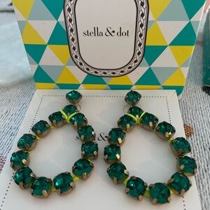 Vintage - Stella & Dot Neon Dream Earrings Green